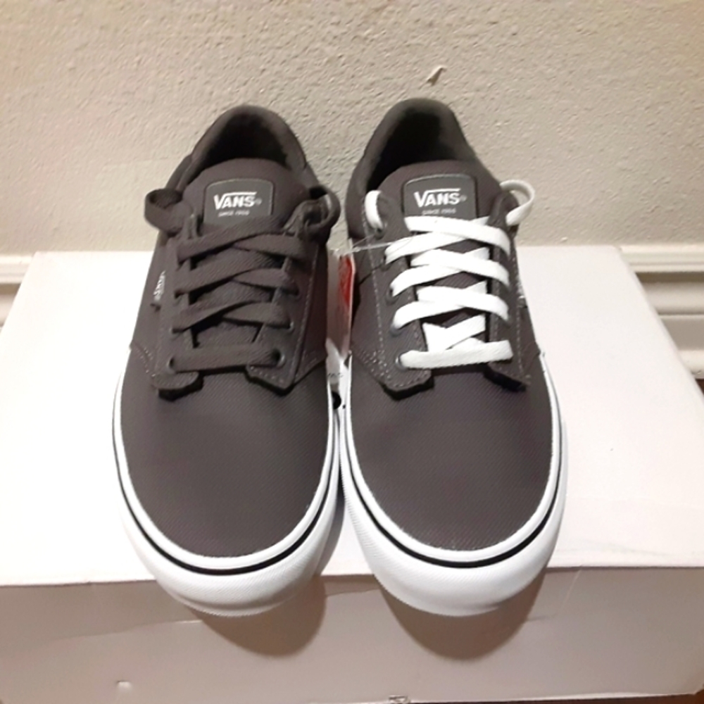 Vans - Picture 2 of 4